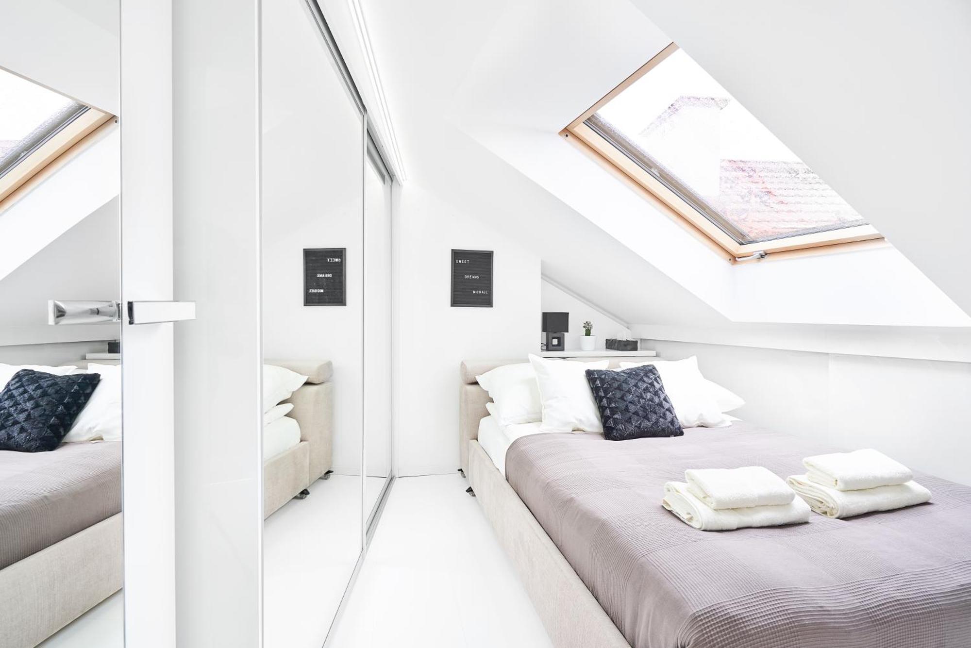 Unique Design Loft In Middle Of Centre Of Old Town With Netflix Apartamento Cracóvia Exterior foto